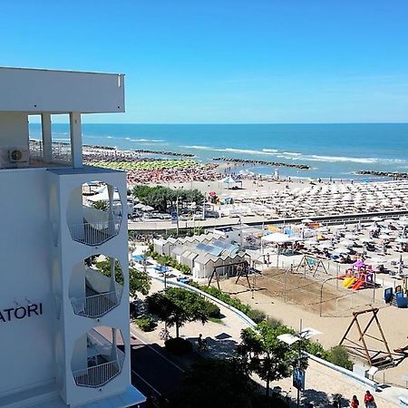 Ambasciatori Hotel - Beach Front -Breakfast Xxl & Brunch Until 12 30Pm Мізано-Адріатіко Екстер'єр фото